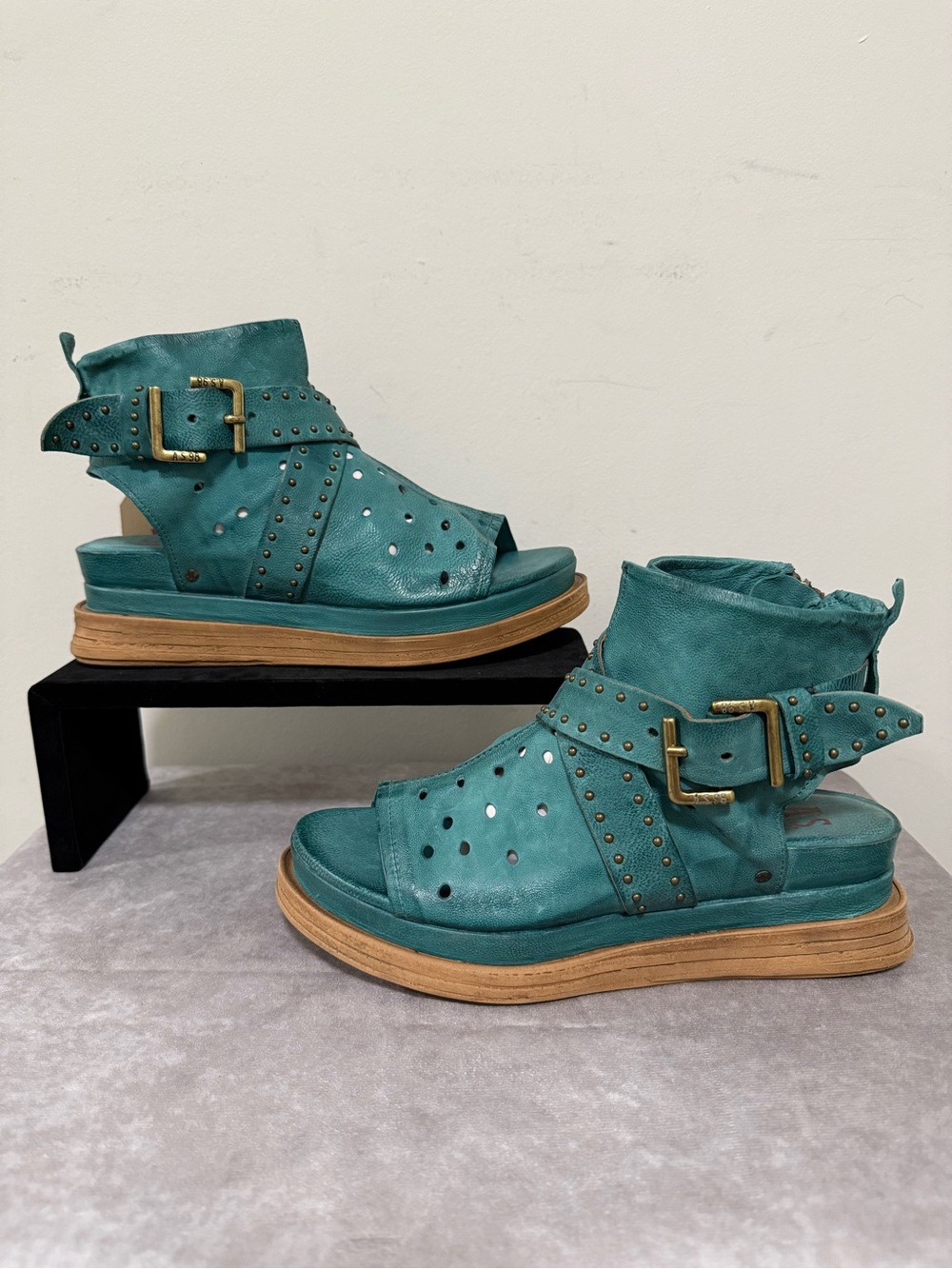 New AS98 Emerald Lorrie Sandals Size 40